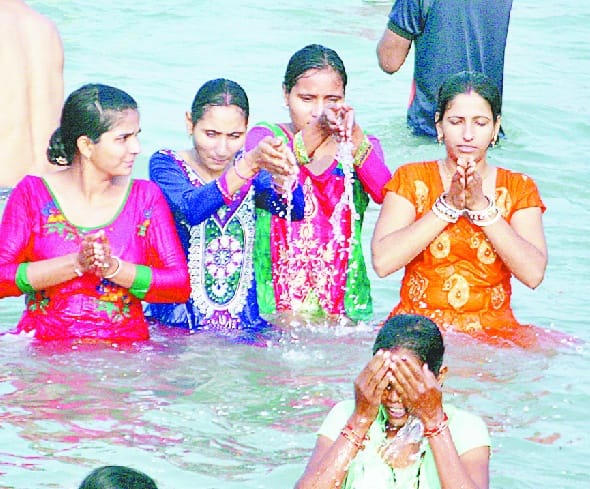 Har-Har Gange reverberated from coast