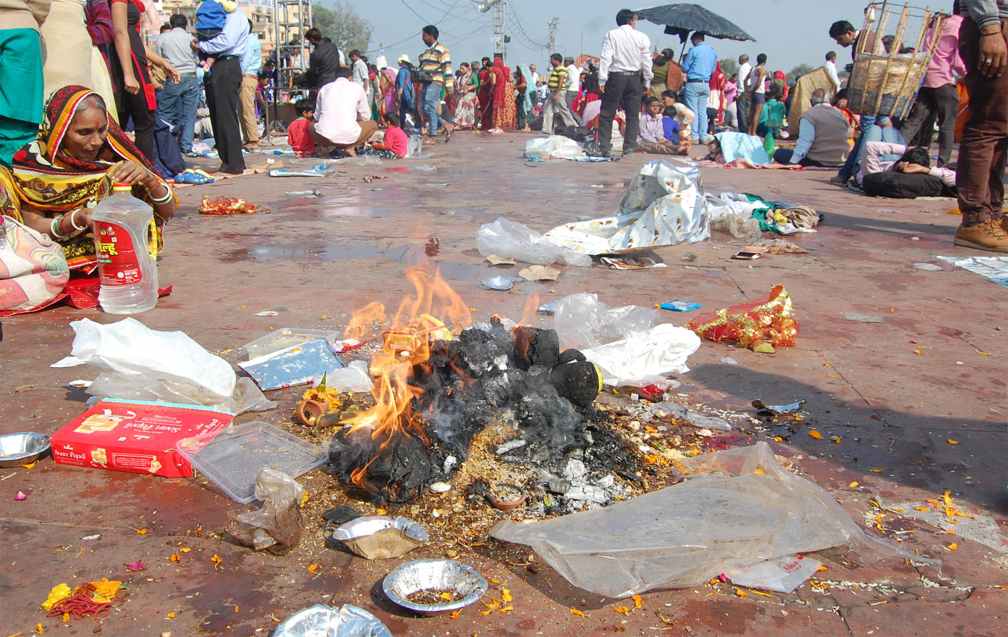 ganga ghat after kartik purnima snan.