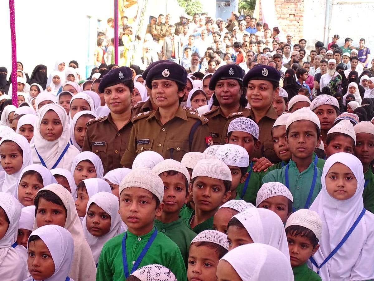 manzil saini will investigate police stations in burqa