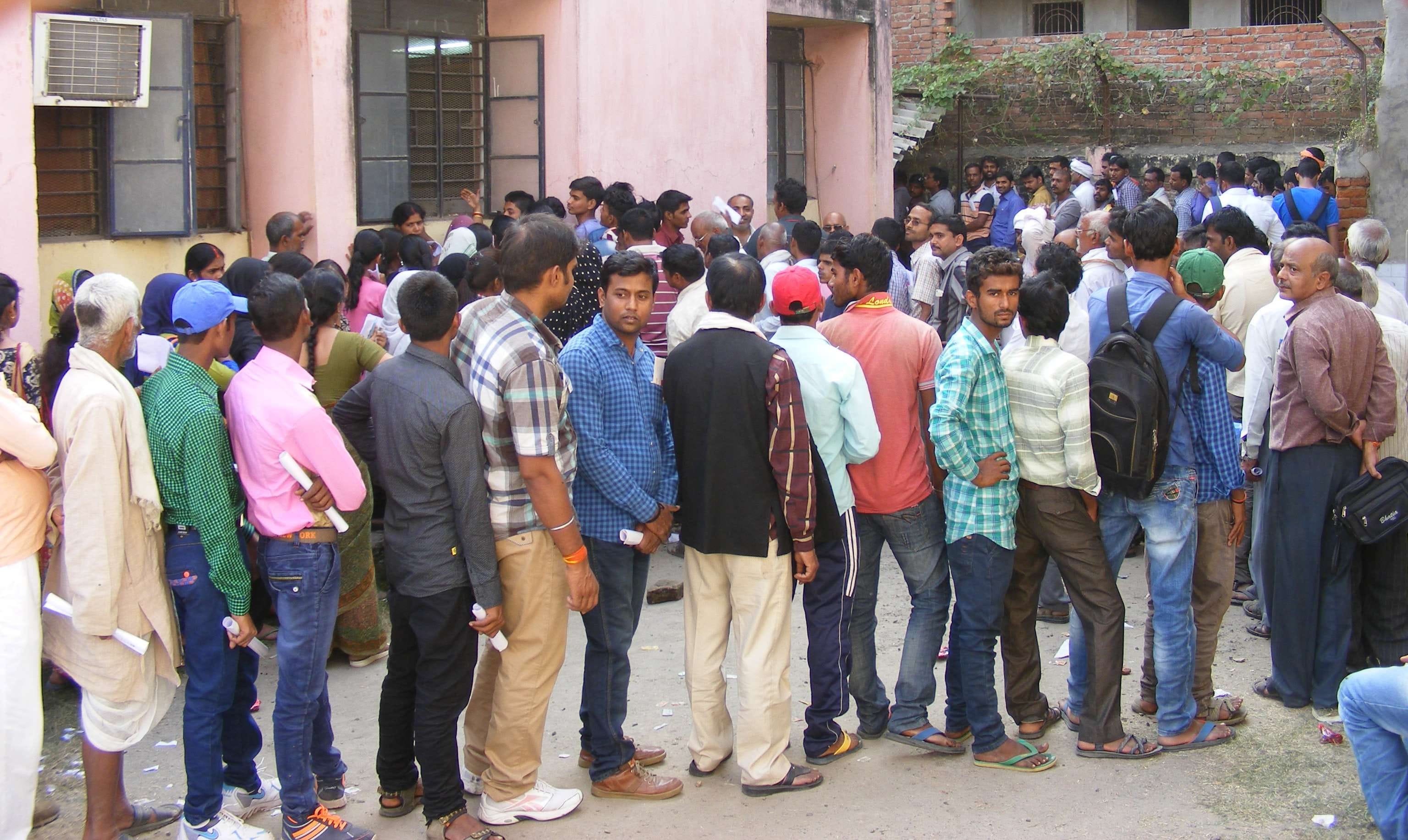 after 500 and 1000 rupee note ban, indian govt released guidelines for bpl card holders