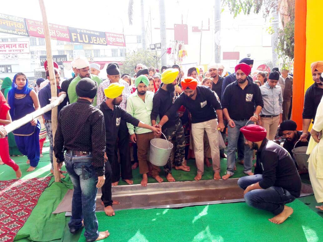 gurunanak dev jayanti festival in kanpur
