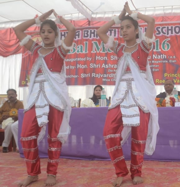 saanskrtik prastuti se chhaatron ne kiya mantramugdh