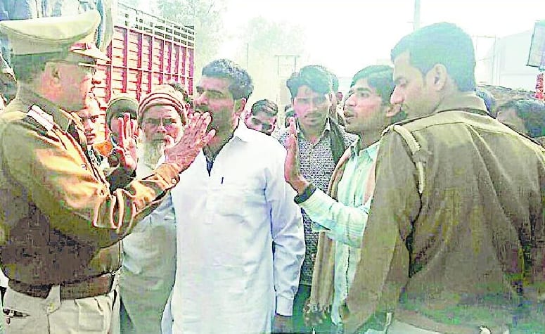 Uproar on the invoice e-rickshaw