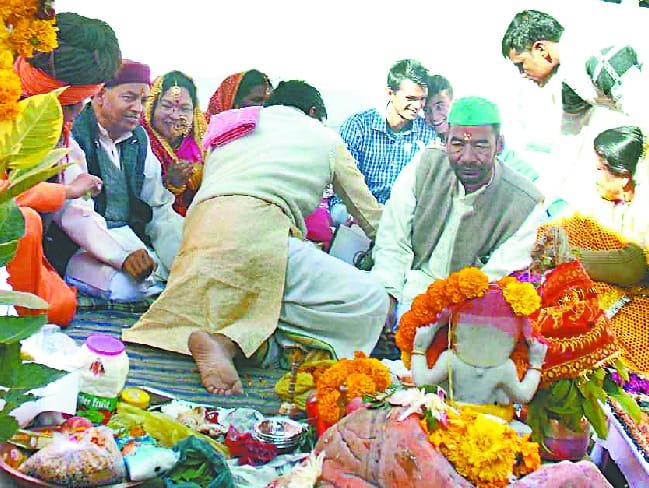 The statue unveiled in Bageshwar
