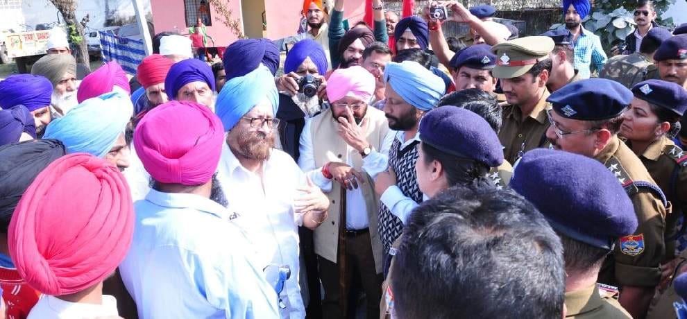 Gyan Godri Sikh Jatha denied permission to enter in uttarakhand