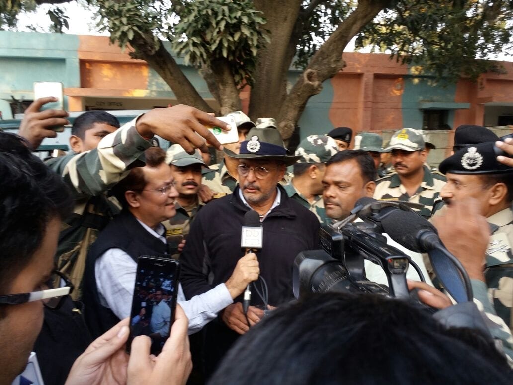 nana patekar reached on border post of bsf to encourage the jawans