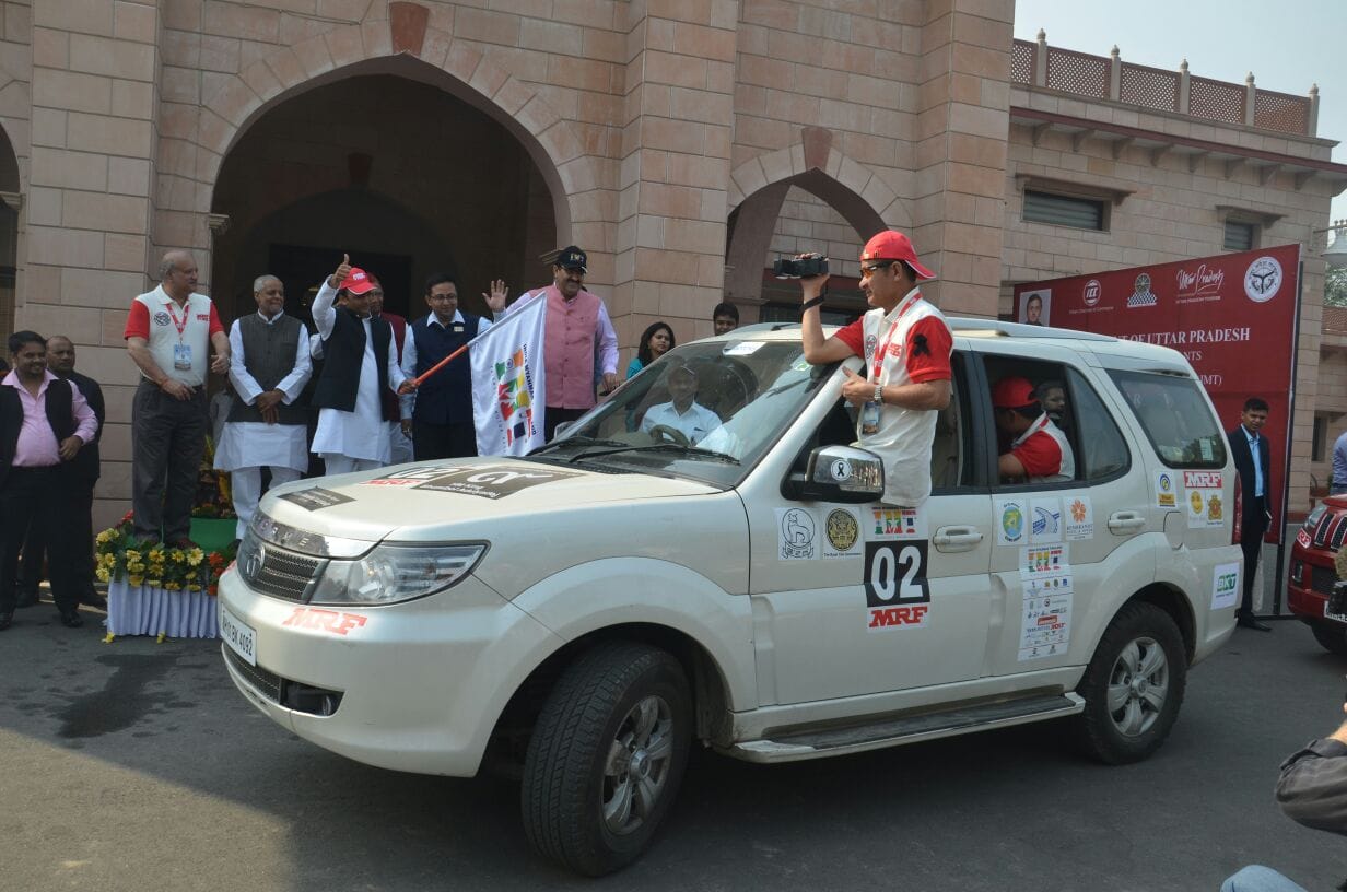 cm akhilesh flags off friendship motor car rally
