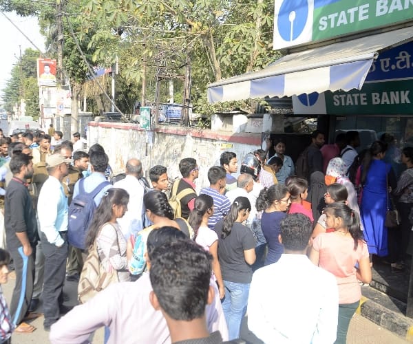 lucknow banks reopen for currency change