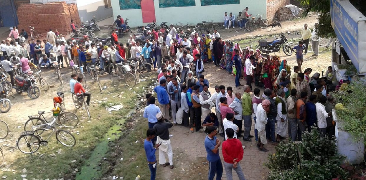 many crowd in bank