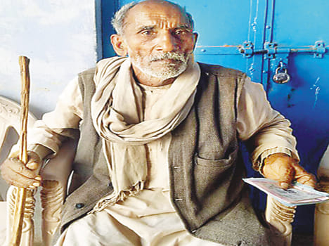 Bank robbed the aged seven thousand farmer