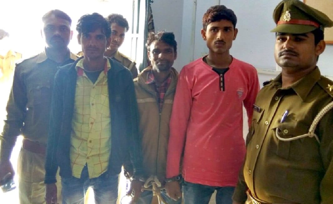 Three people were found seven stolen mobile