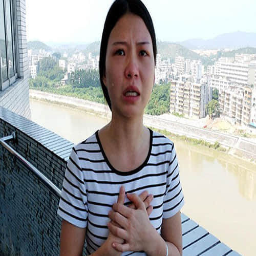 girl advertise to sell herself online for her mother