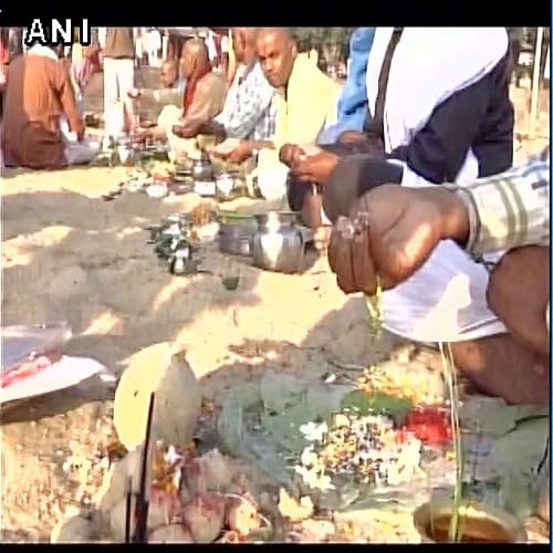 Demonetization impacts the tradition of ‘Pind Daan’ in Gaya