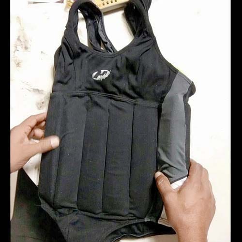  foreigner woman arrested with two kg drugs on airport