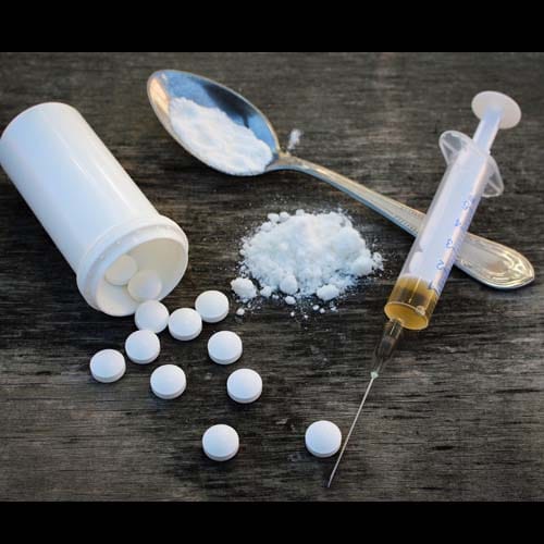  foreigner woman arrested with two kg drugs on airport
