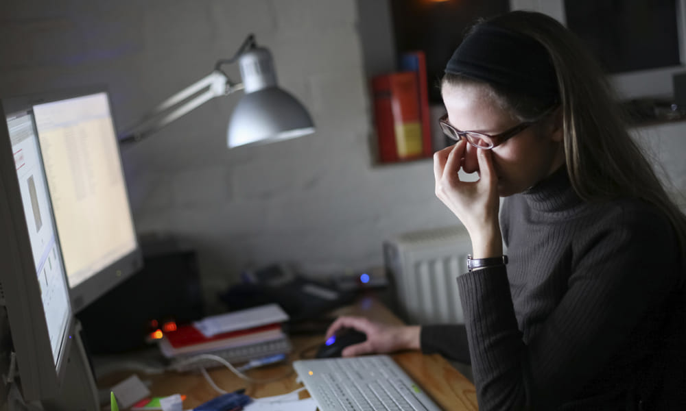 easy ways to treat your eyes while working on computer