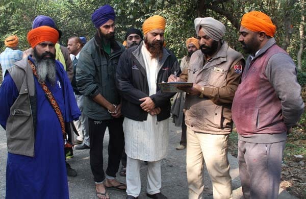 facebook friend cheated gurdaspur men, commit suicide