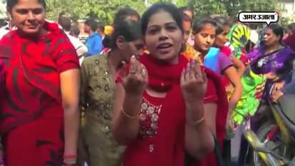 Public supports note ban decision of government in kanpur