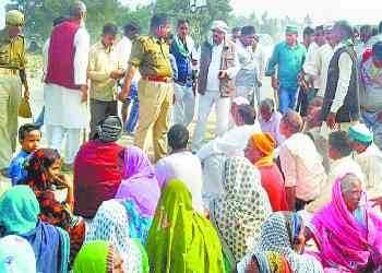  Farmers raging demanding proper compensation, road jam
