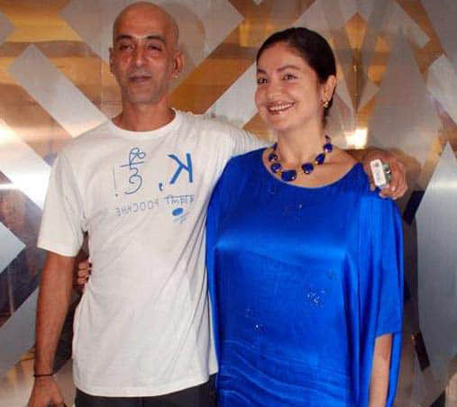 These photos of Pooja Bhatt kissing a stranger go viral