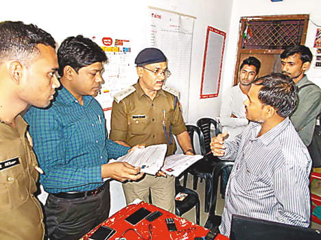 ID SIM distributors in anticipation of selling the print