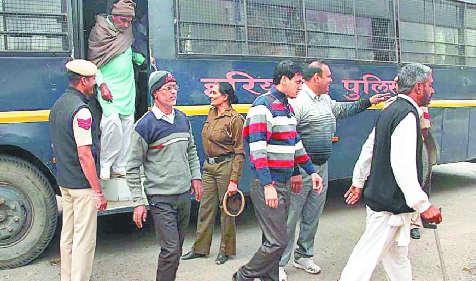   Rampal hisar, 9 people arrest hisar,  Hisar