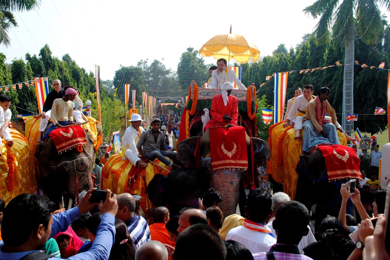 Buddha went on elephant urn