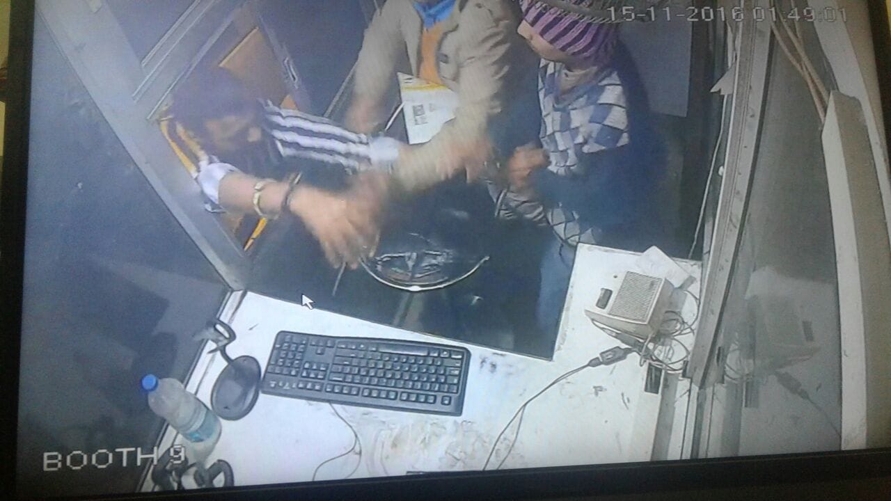 goons shot toll plaza worker in faizabad 