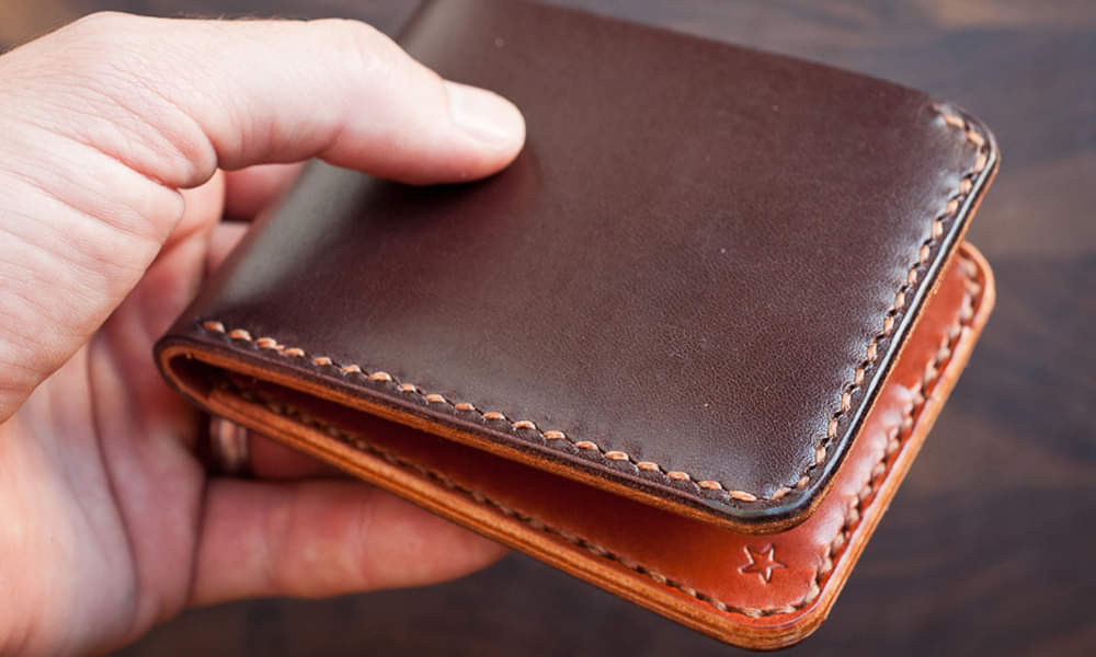 never keep these things in your wallet