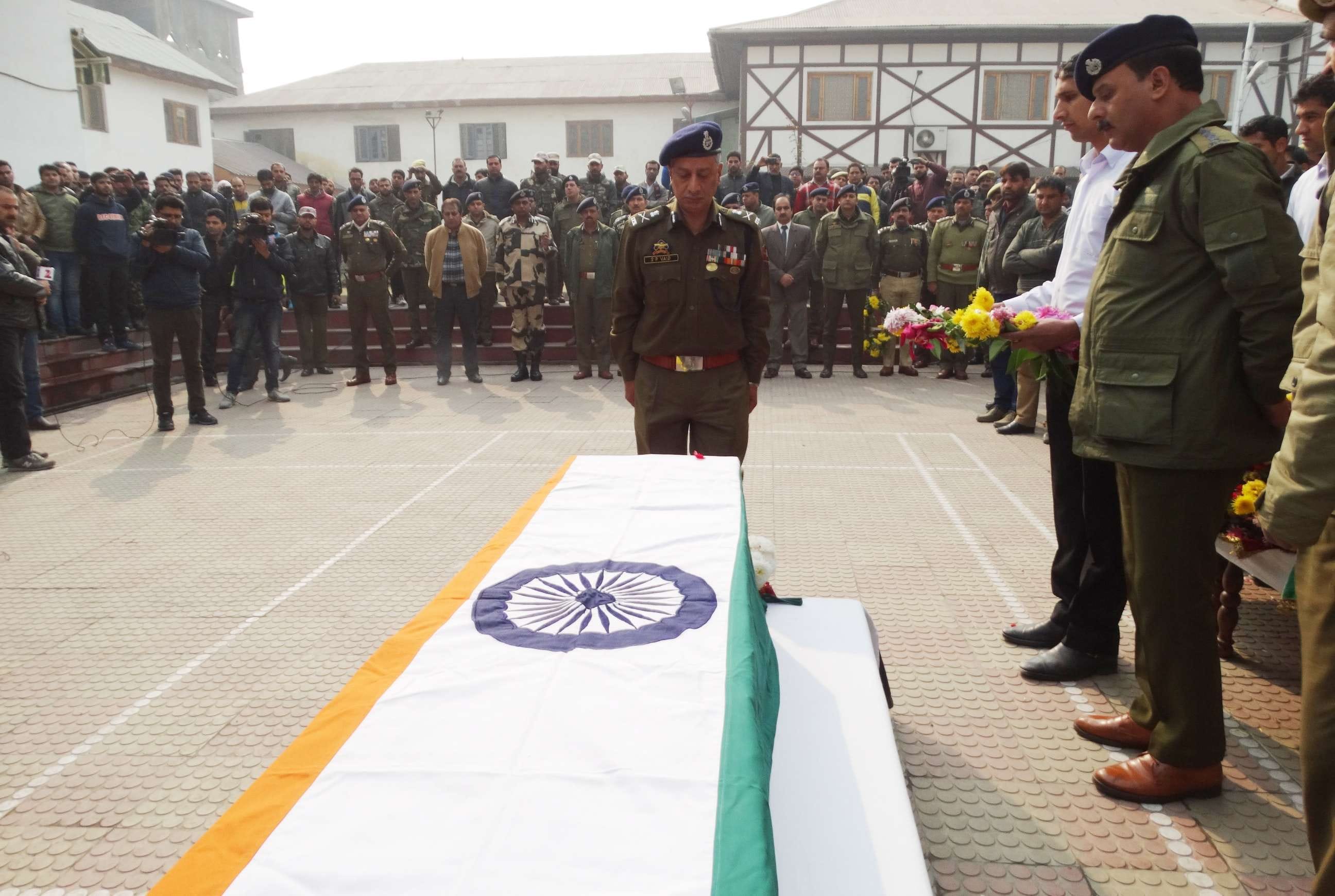 last rites of the constable who martyred today in sopore encounter 