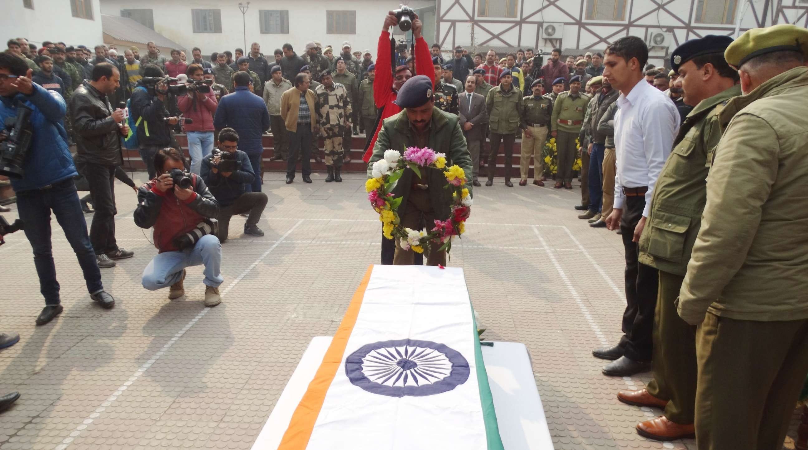 last rites of the constable who martyred today in sopore encounter 