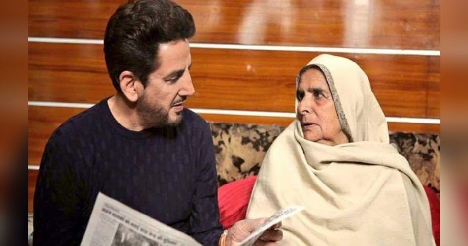 Singer-actor Gurdas Maan's mother tej kaur passes away