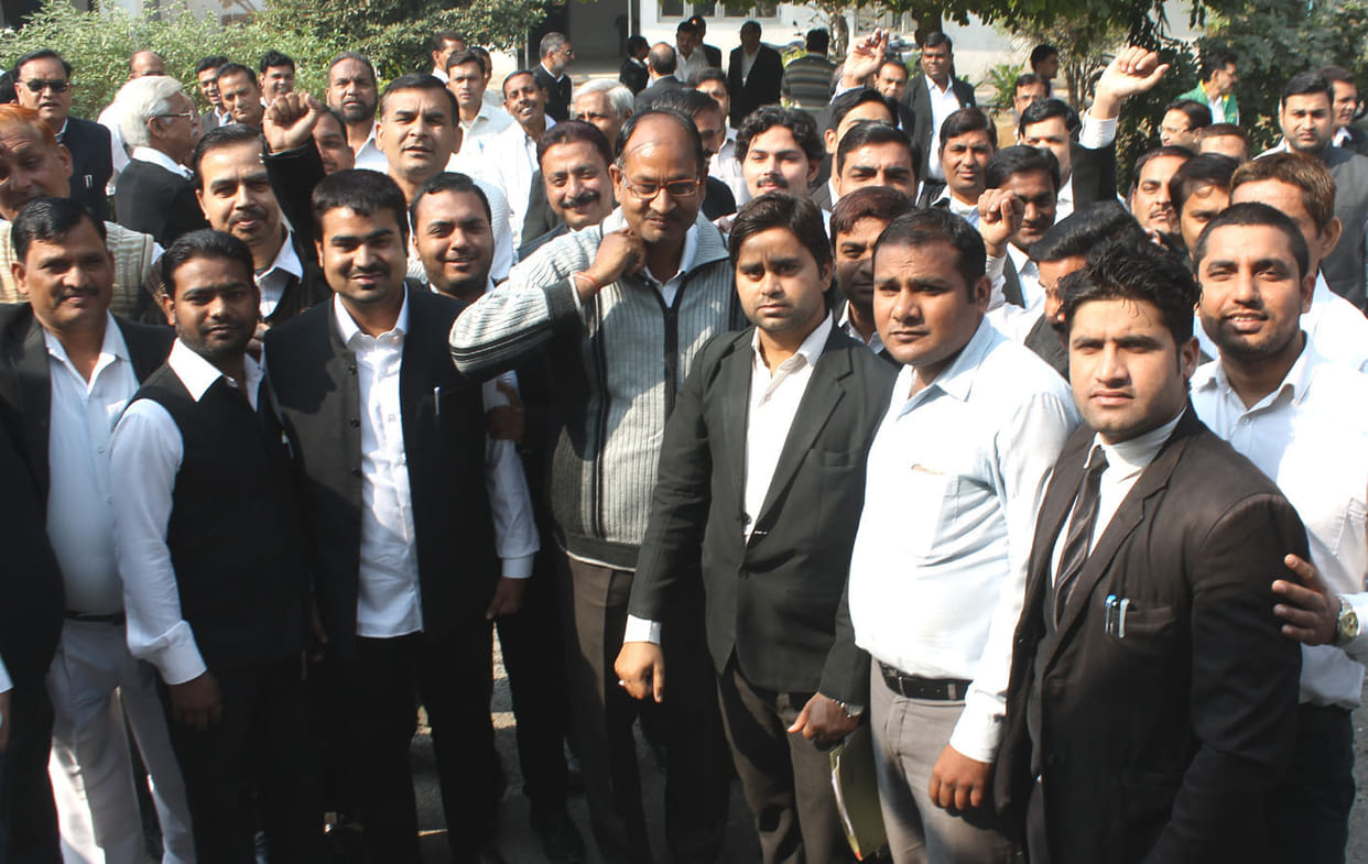 Fragmented lawyers angry at the police