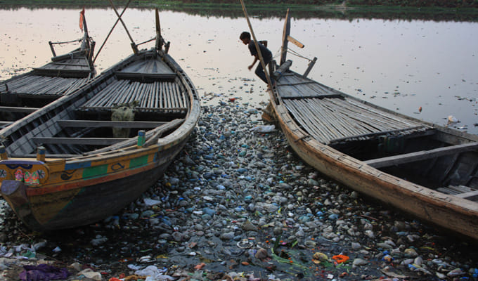 millions liters of garbage fall in ganga 