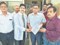 panipat.opd, closed, doctor, protest, government, on, road, against