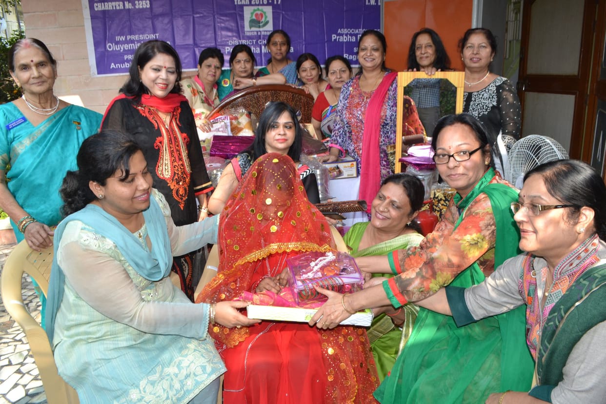 The marriage of girls help Inrwhil
