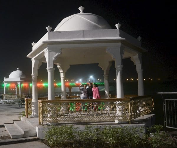 investigation in gomati river front issue.