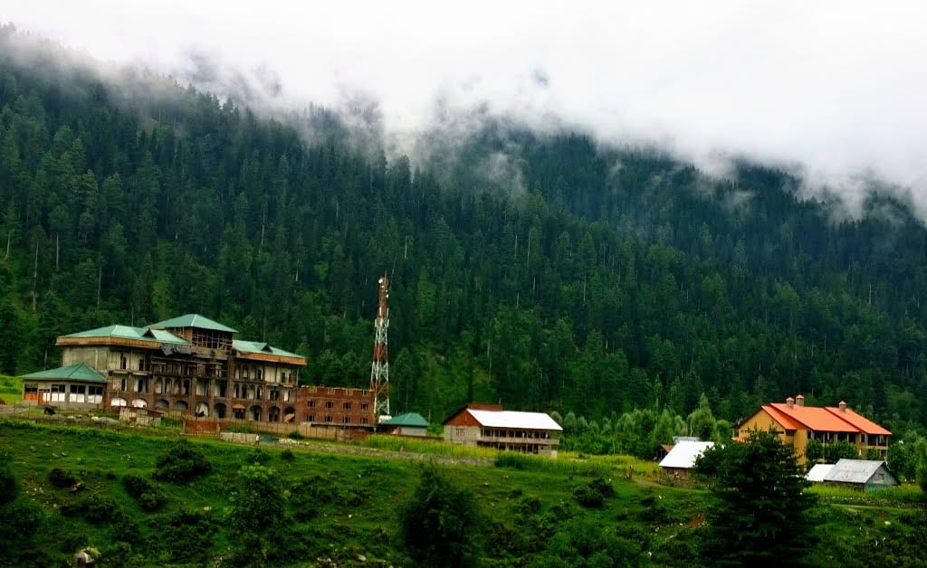 tempreture goes down to -9 in leh of jammu and kashmir