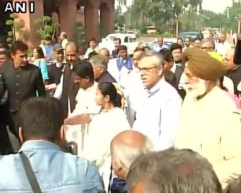 Protest march to Rastrpati Bhawan against Note ban
