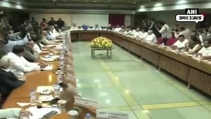 PM Narendra Modi asks opposition to peacefully discuss in winter session