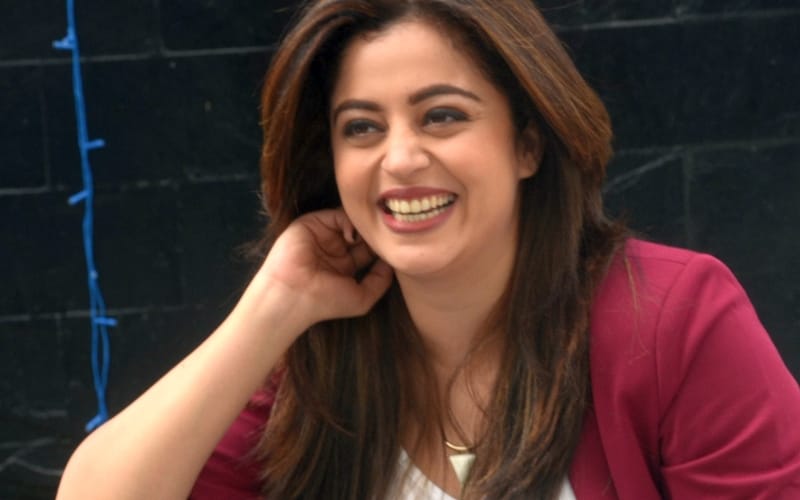 actress neha pendsevisits lucknow for may i come in madam promotion