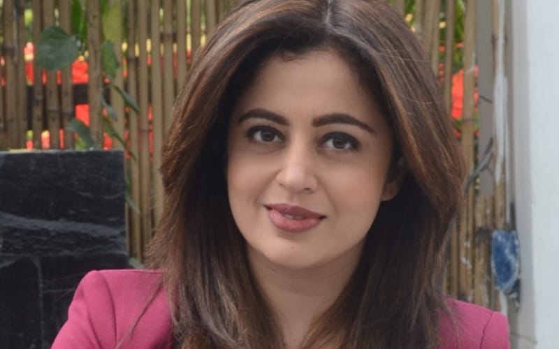 actress neha pendsevisits lucknow for may i come in madam promotion