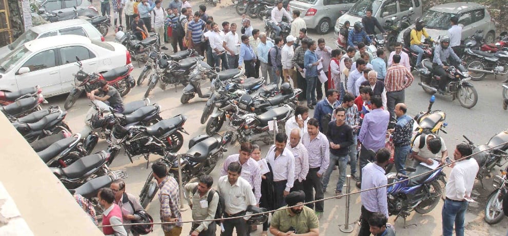 Demonetization: google came with out with a button to help indians in cash crunch