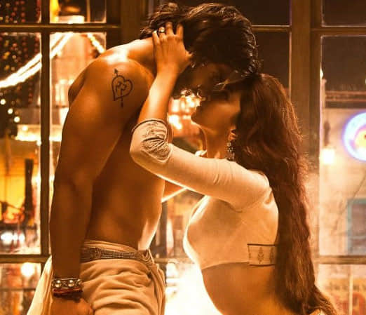 Ranveer's unbelievable comment on kissing scenes with Deepika