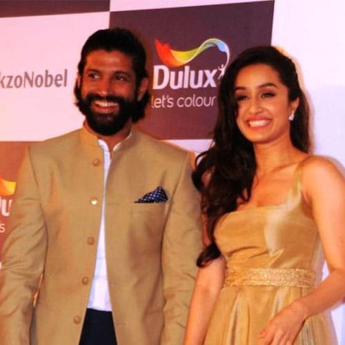 farhan akhtar and adhuna are ready for divorce