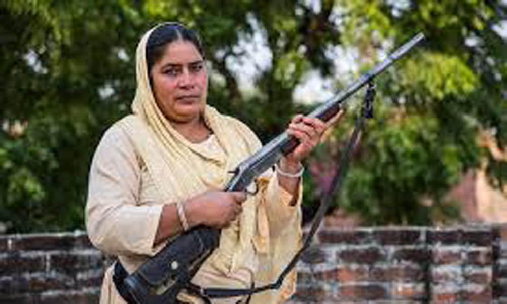 after death of husband she become bandook wali chachi