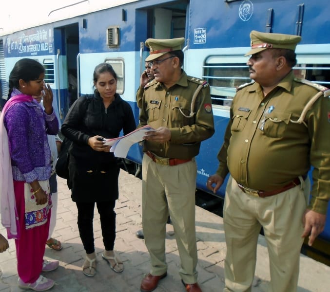 tren yaatriyon ke lie vhaatsep helpalain nambar jaaree