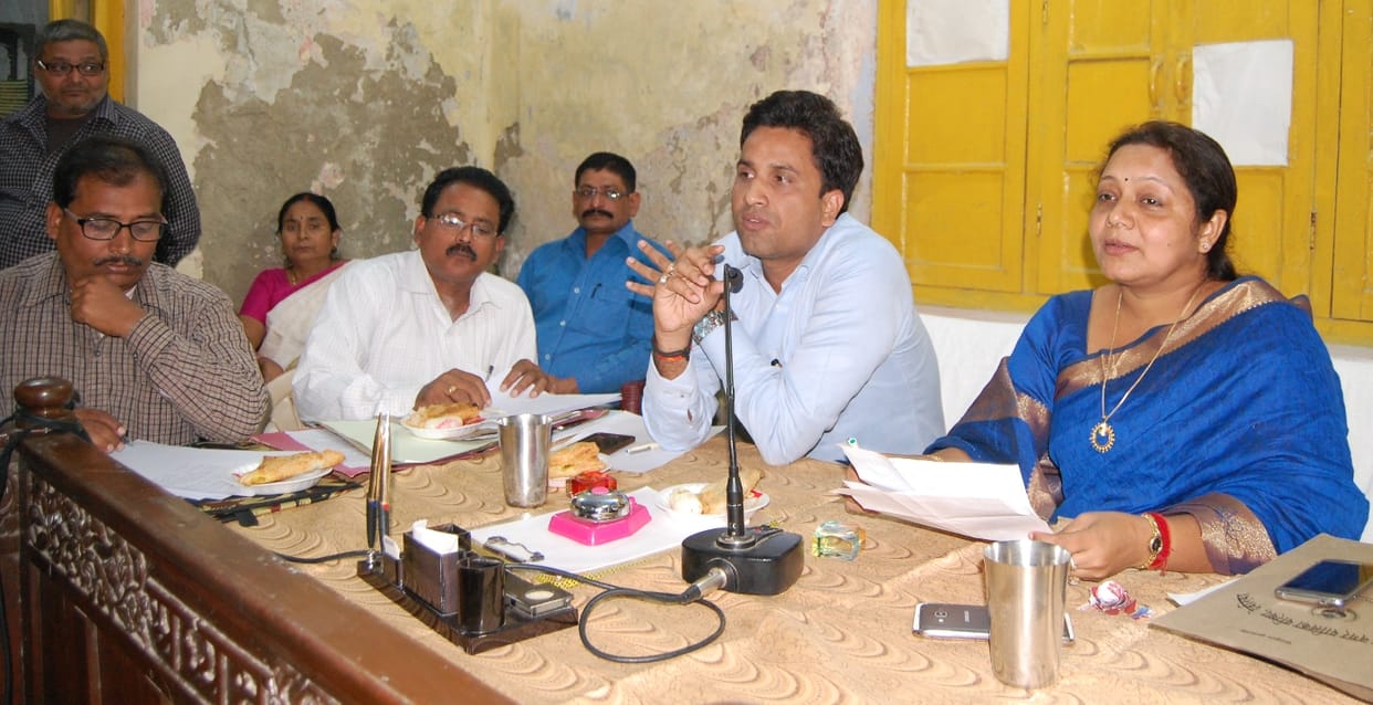 Municipal board meeting fiercely commotion
