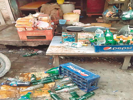 The two sides clash in dispute bucks, bottles blew