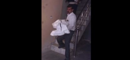 father killed two sons in delhi and called police after that 